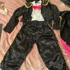Kids Bullfighting Costume Set. Size 3 or 4